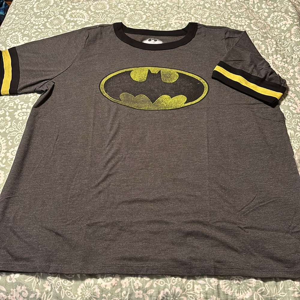 Torrid Batman Gray Ringer Tee Size 2 (18/20)